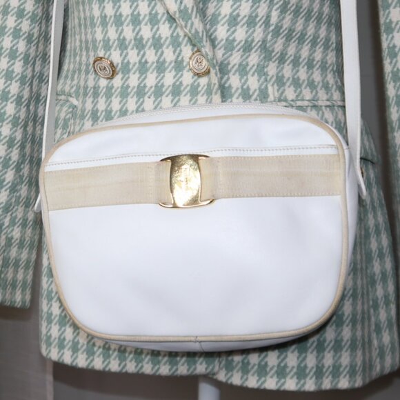 SALVATORE FERRAGAMO | Leather Crossbody Bag | Gold-Tone Hardware - Picture 4 of 10